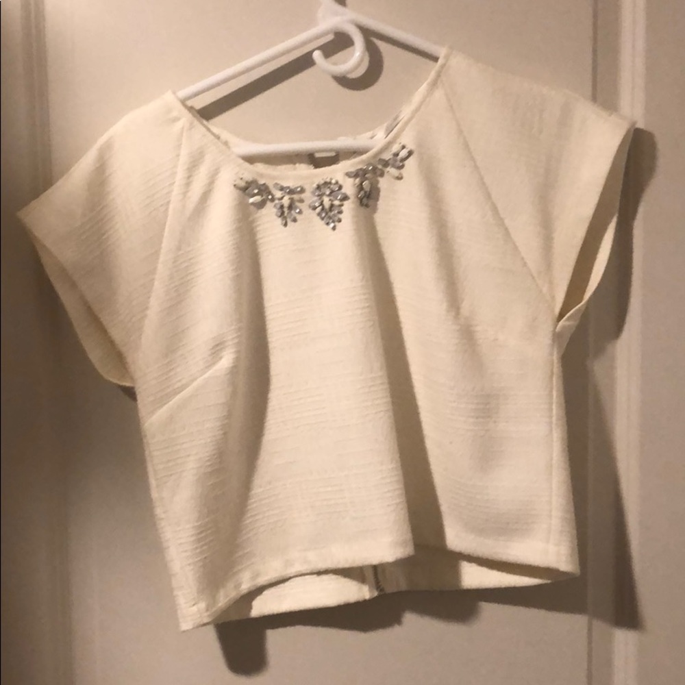 White/creme crop